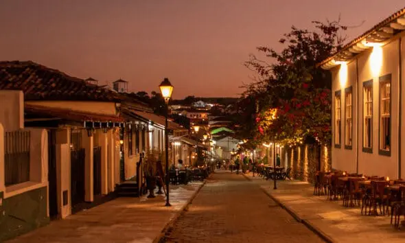 Entardecer dourado na Rua do Lazer emociona em clique