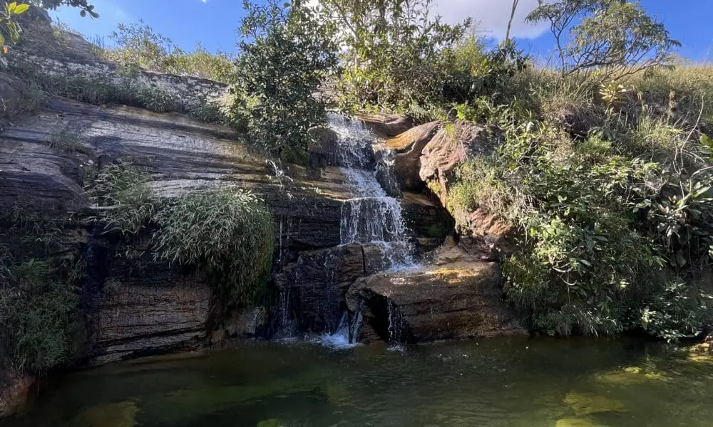 Cachoeira Sonrisal: poços cristalinos no coração dos Pireneus