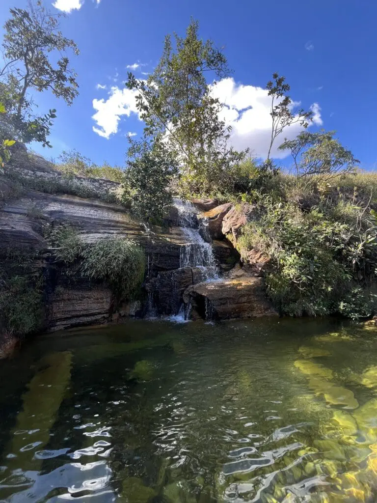 Cachoeira Sonrisal: poços cristalinos no coração dos Pireneus