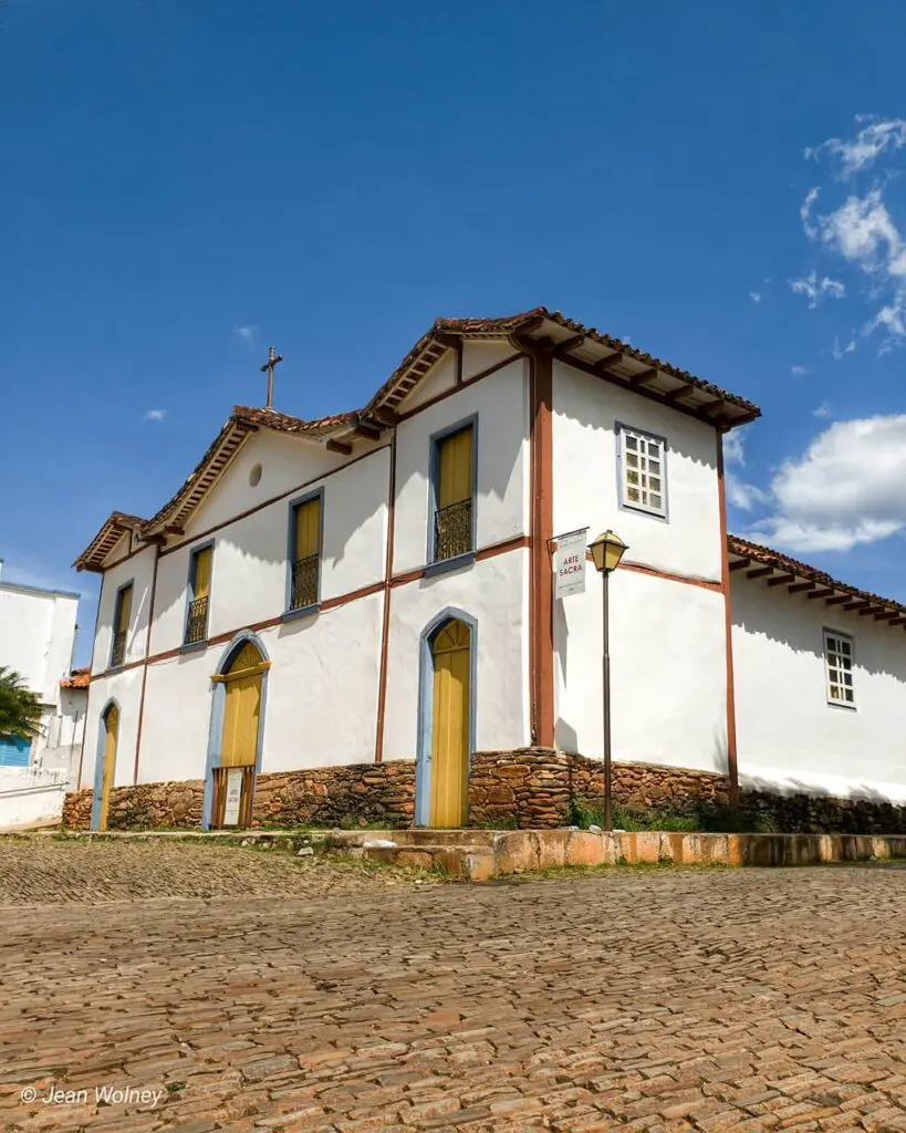 Igreja do Carmo e Museu: Fé, Arte e História em Piri