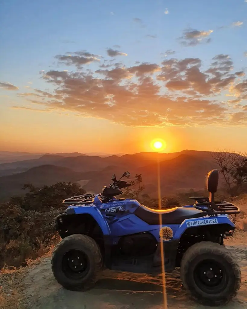 Pôr do Sol em Pirenópolis a Bordo de um Quadriciclo