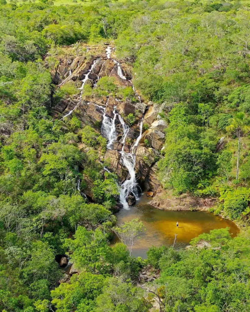 Encante-se com a Cachoeira do Lázaro em Pirenópolis
