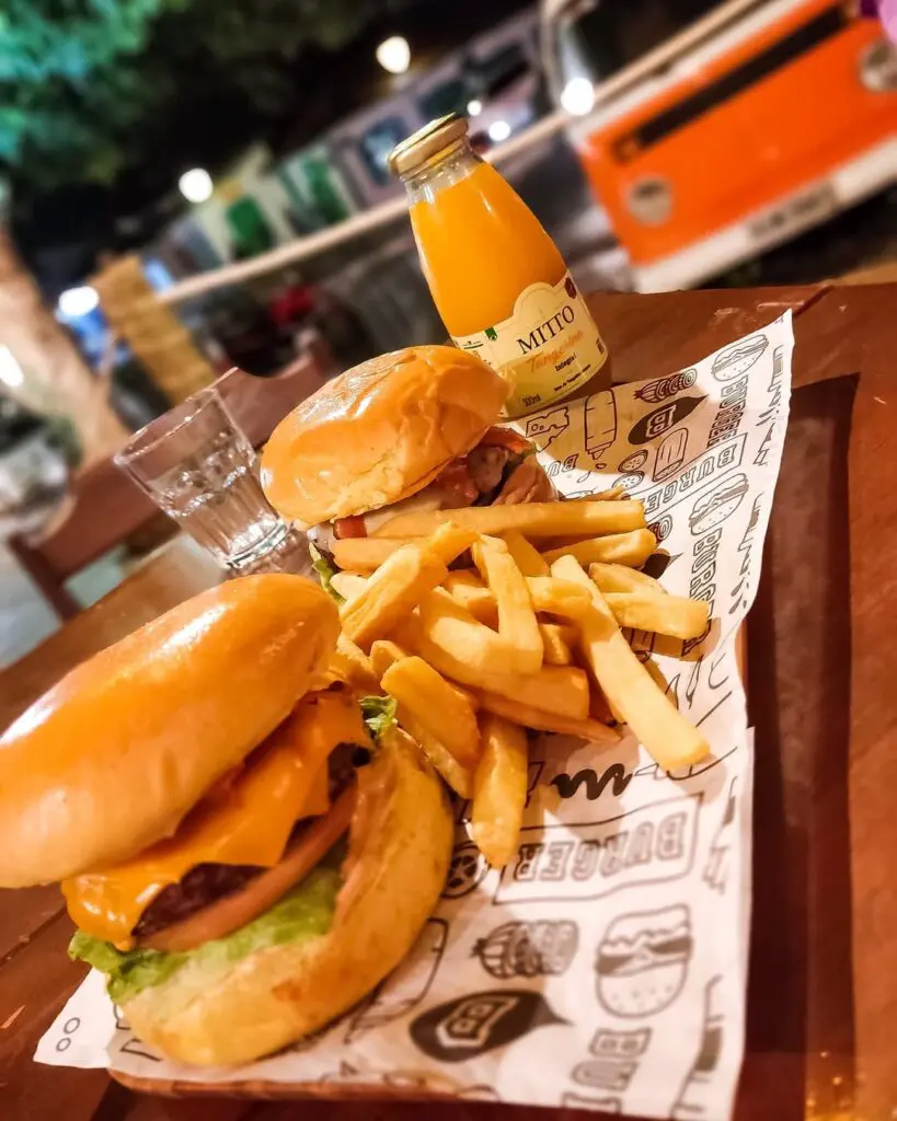 Stone House: Chopp Artesanal e Hambúrguer no Coração de Piri