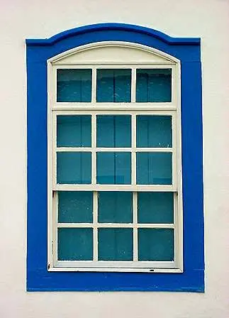 A Casa das 365 Janelas e o Eco do Poder em Pirenópolis