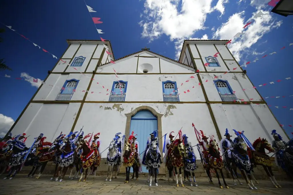 Igreja Matriz de Pirenópolis inicia ampla reforma com visitação