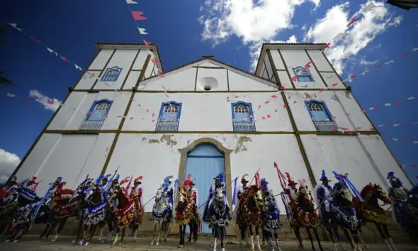 Igreja Matriz de Pirenópolis inicia ampla reforma com visitação