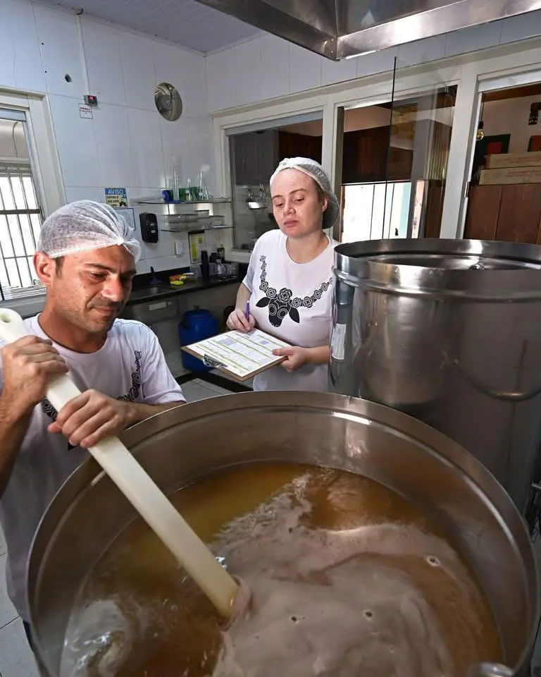 Cervejaria Santa Dica: cultura, prêmios e chopes artesanais em Piri