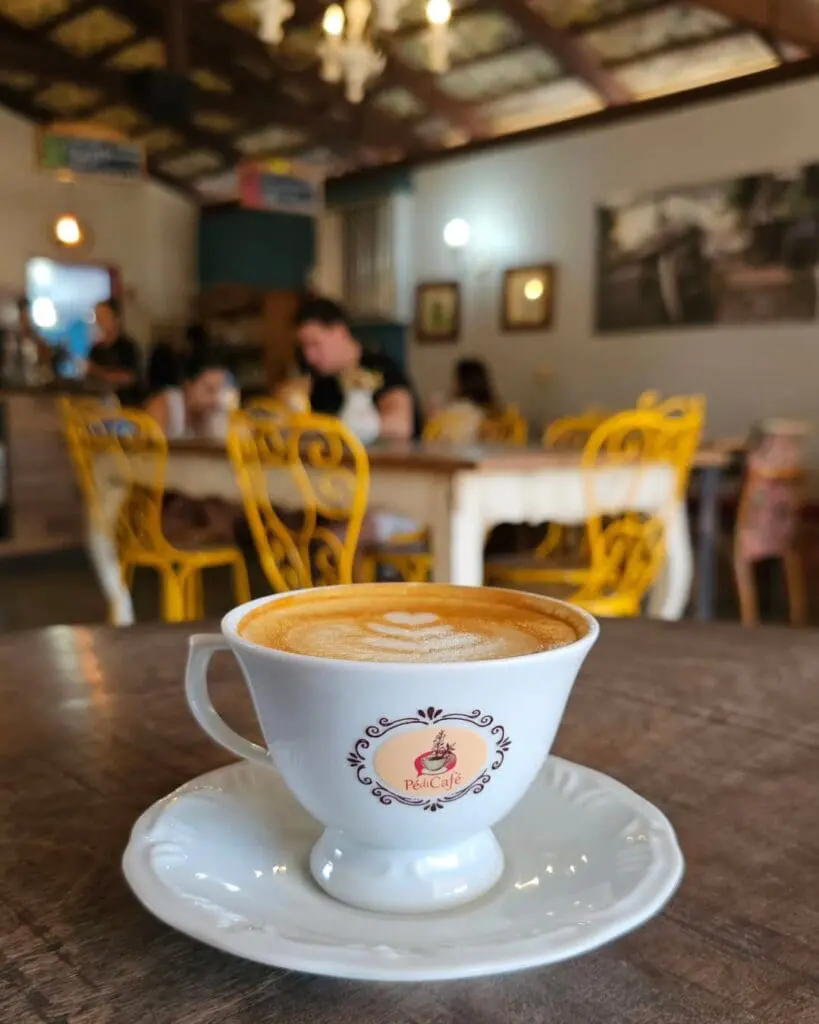 Pé di Café: Encanto e Sabor em Cada Gole no Coração de Piri