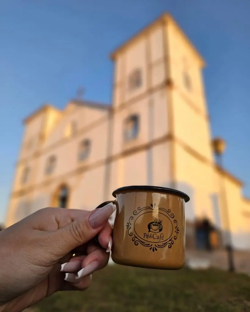 Pé di Café: Encanto e Sabor em Cada Gole no Coração de Piri