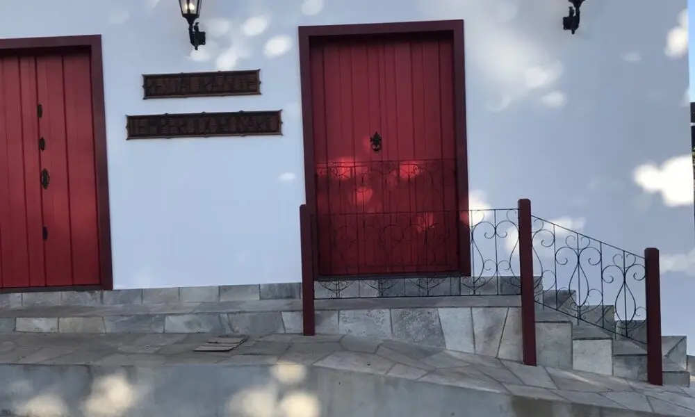 Tempero do Rosário: Sabor Goiano e Fartura no Centro de Piri