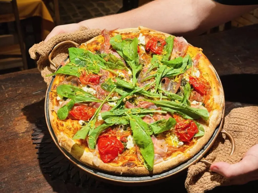 Boca do Forno: Pizza Artesanal e Charme Rústico em Piri