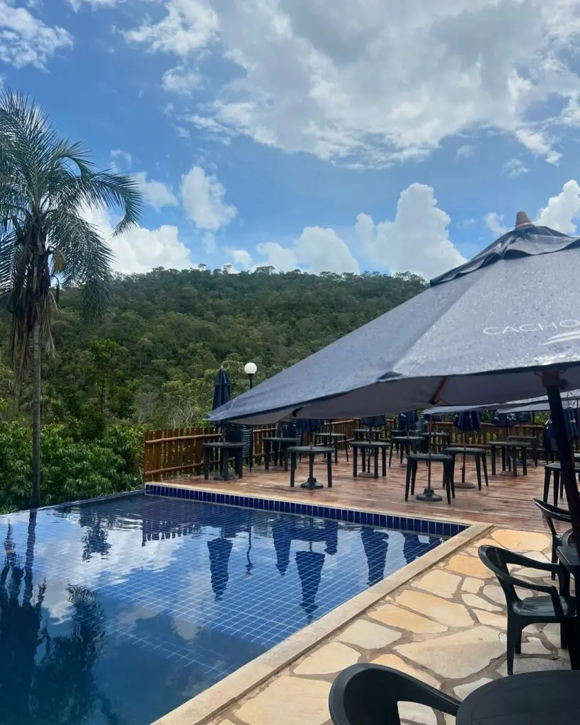 Cachoeira Paraíso: Três Quedas e 8 Piscinas para um Dia Perfeito