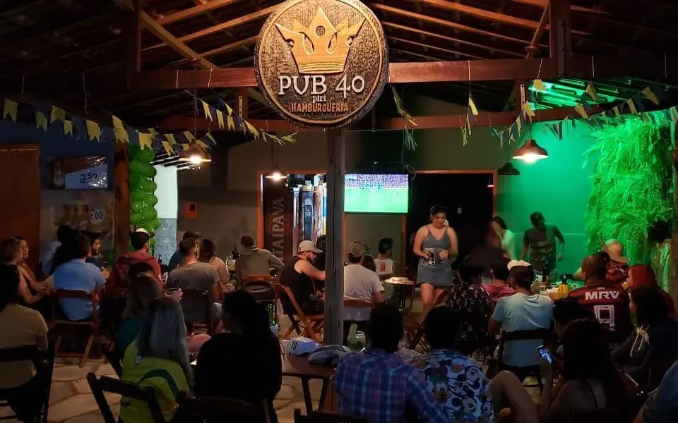 Pub 40 Piri: burger artesanal e música boa no coração de Piri