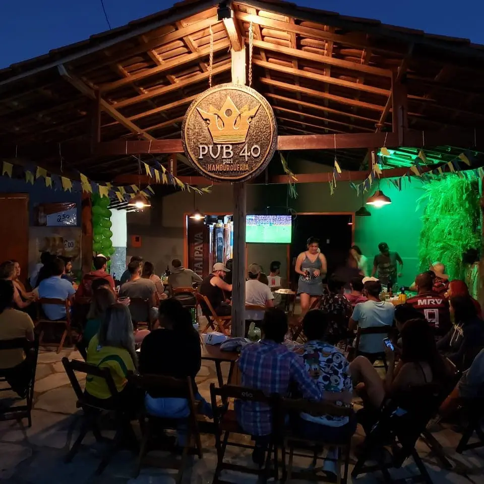 Pub 40 Piri: burger artesanal e música boa no coração de Piri