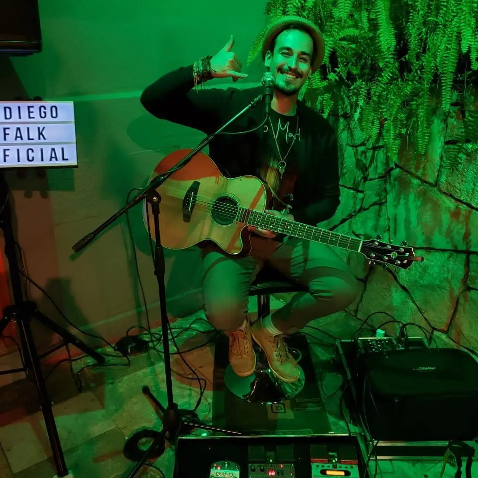Pub 40 Piri: burger artesanal e música boa no coração de Piri