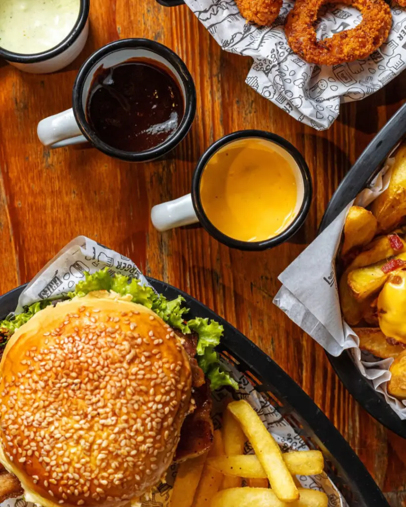 Hamburgueria Ponte de Pedra: sabor artesanal em Piri