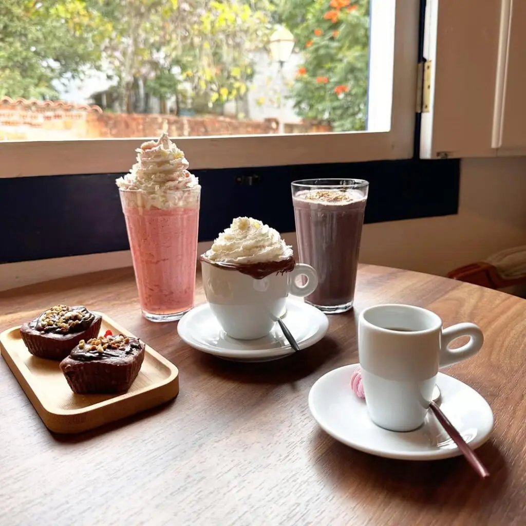 Um Café Bistrô: encanto colonial e sabor em Piri