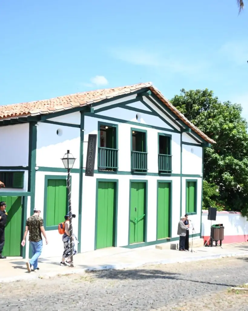 De Meia Ponte a Pirenópolis: mudança e história