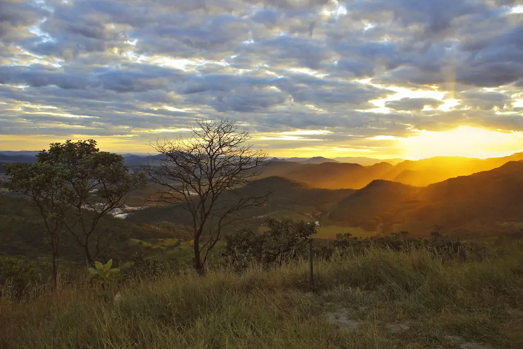Mirante do Ventilador: O Pôr do Sol de Pirenópolis