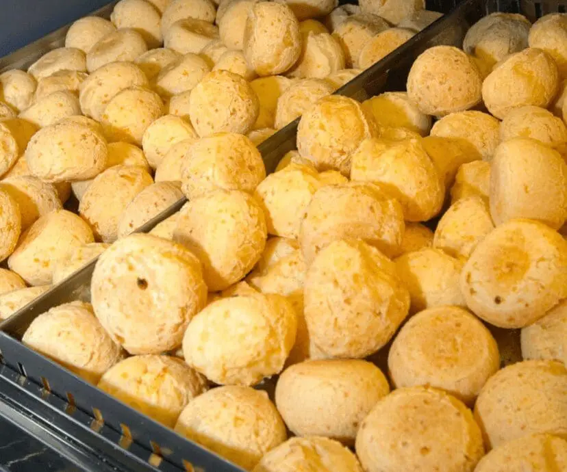 Panificadora Bom D’ Mais: pão quentinho todo dia na entrada de Piri