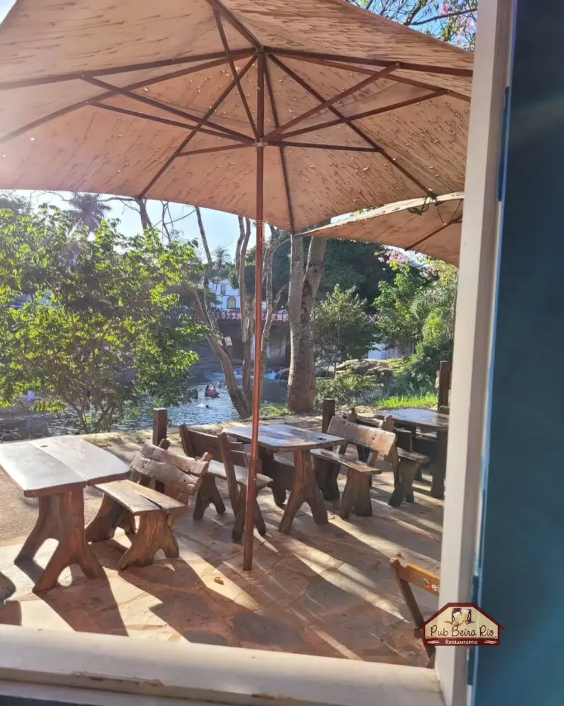 Pub Beira Rio: gastronomia à beira do Rio das Almas em Piri