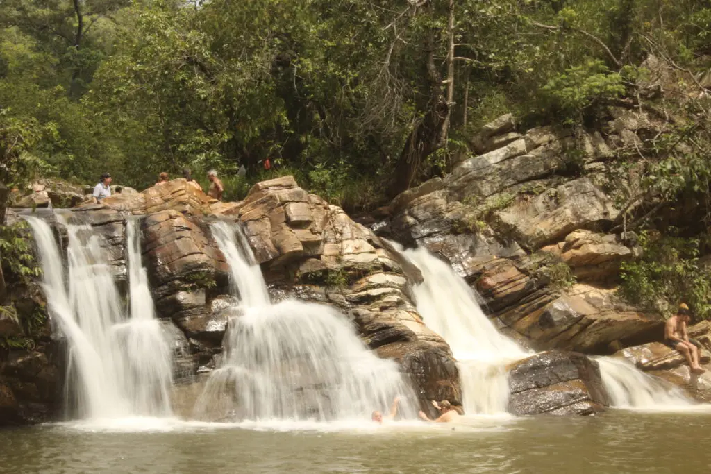 Banho de Cachoeira em Piri: 7 benefícios para corpo e mente.