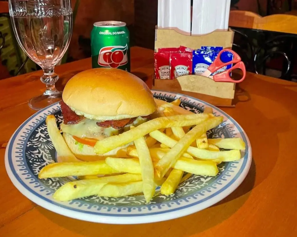 Rango Fast Food – Rango rápido que abraça