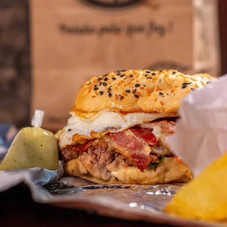 Beco’s Lanches – Fast Food Tradicional em Pirenópolis