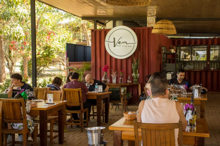 Vem de Vinho Bistrô: gastronomia entre parreirais