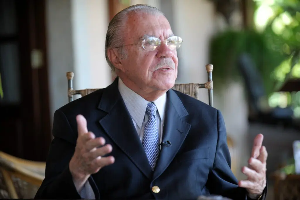 José Sarney vai palestrar sobre democracia em Pirenópolis