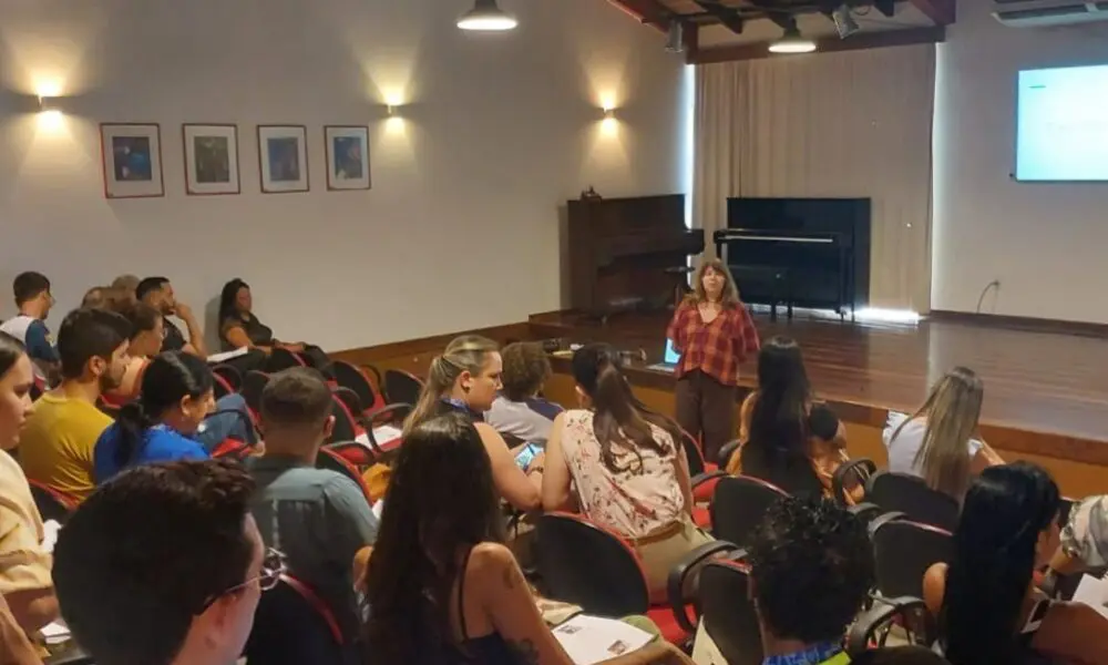 Formação docente continuada marca início do semestre em Piri