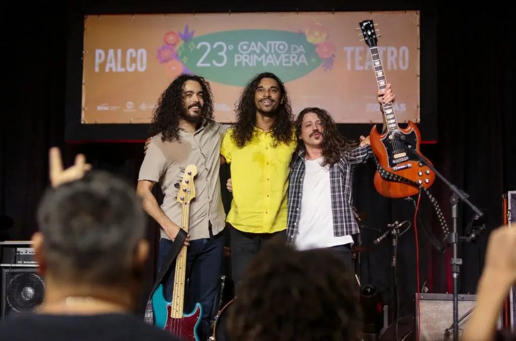 OverFuzz lança clipe ao vivo gravado em Pirenópolis