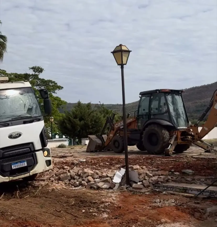 Praça Central de Pirenópolis passa por revitalização histórica