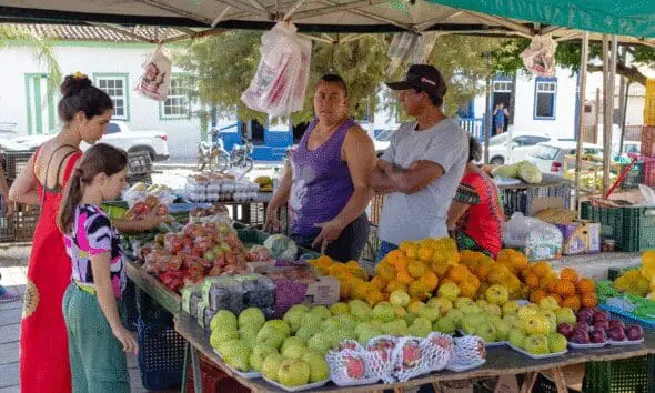Moradores de Pirenópolis reagem à possível mudança das feiras livres