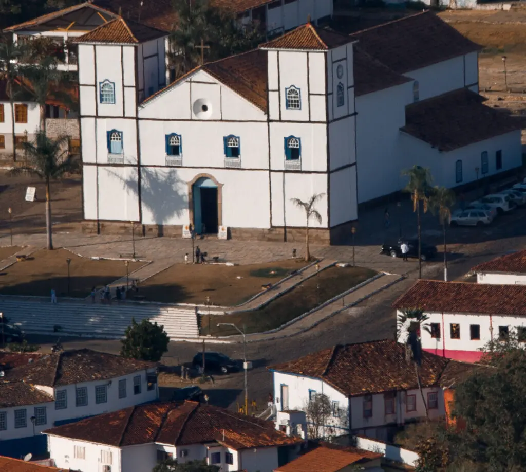 A Igreja Matriz de Pirenópolis: Uma Obra-Prima em Todos os Ângulo