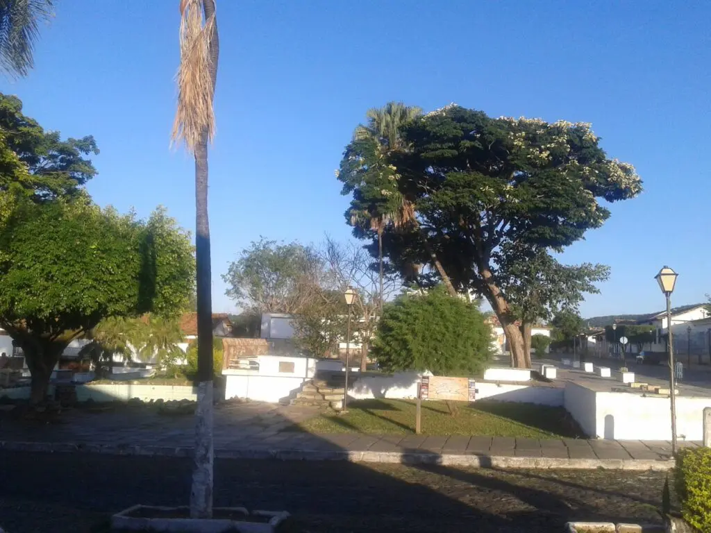 IPHAN Multa Prefeitura de Pirenópolis por Danos no Largo da Matriz