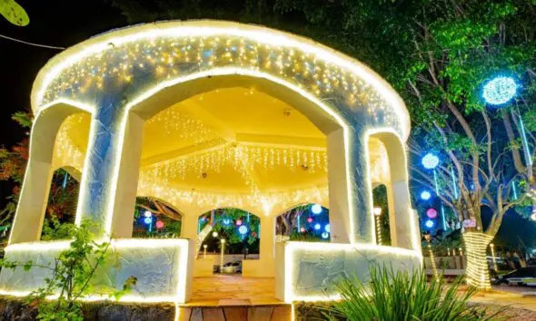 Pirenópolis se Ilumina para o Natal 2025 com Montagem Iniciada em Outubro