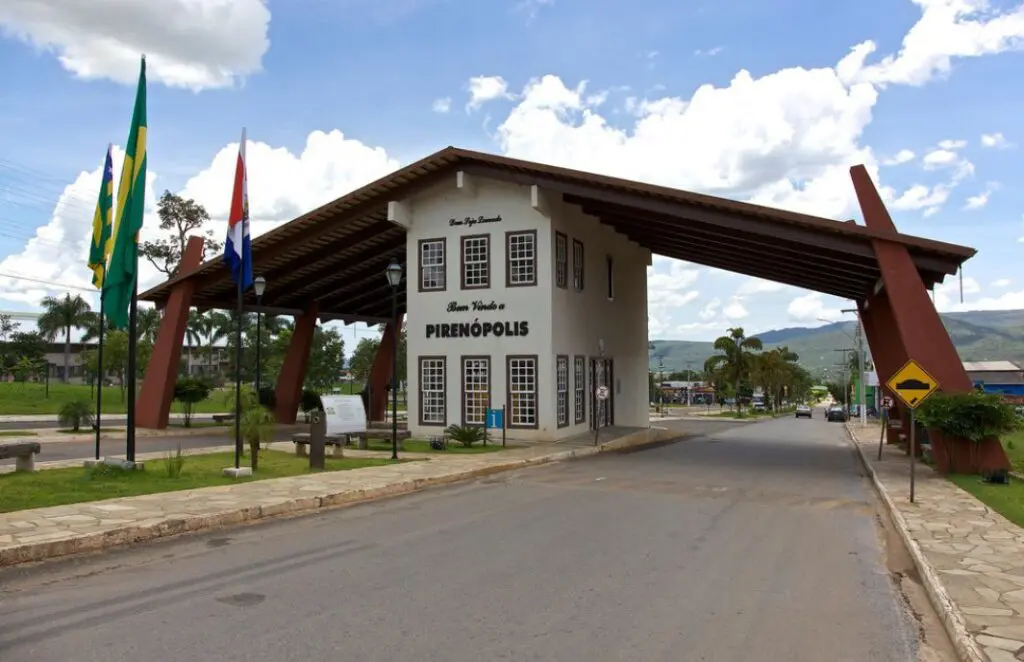 Nova empresa no transporte Pirenópolis-Anápolis