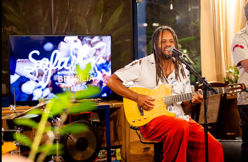 Stênio Neves inicia turnê AFFéR com dois shows em Pirenópolis