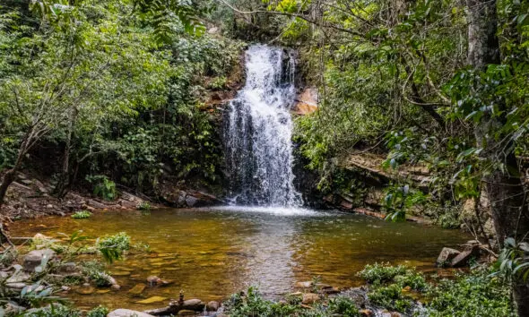 Poder oculto das cachoeiras na limpeza das águas