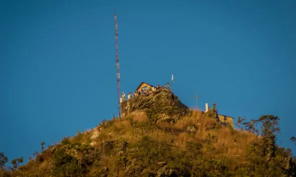 Capela da Santíssima Trindade: Fé, Natureza e História no Topo dos Pireneus