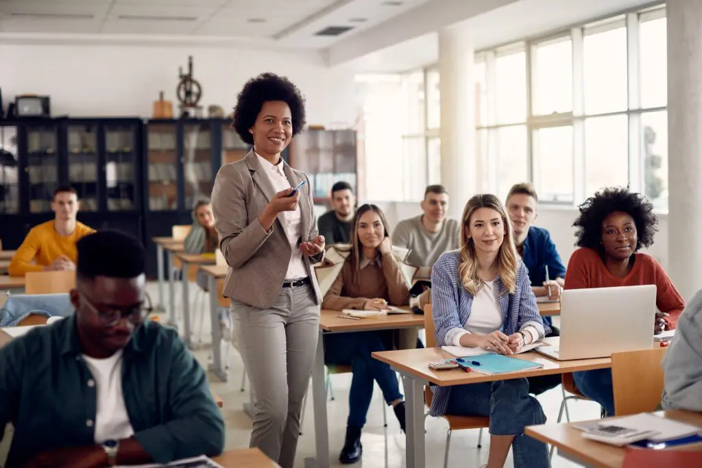 Dia do Professor celebra a arte de ensinar e inspirar vidas