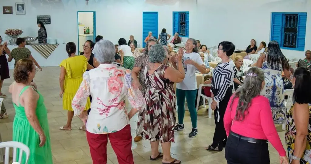 Prefeitura Celebra Dia do Idoso com Jantar Especial em Piri