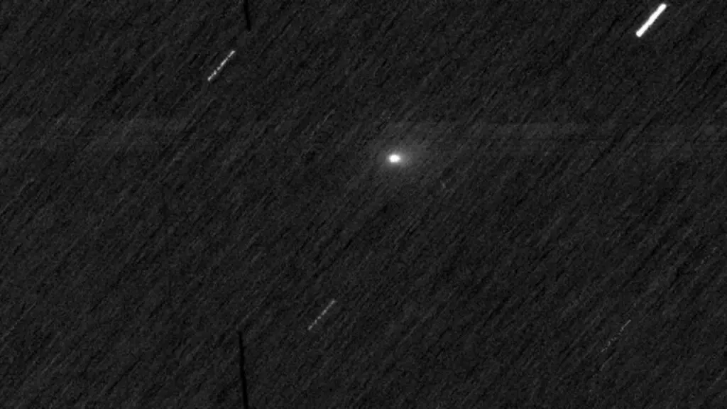Cometa interestelar 3I/ATLAS intriga cientistas em 2025