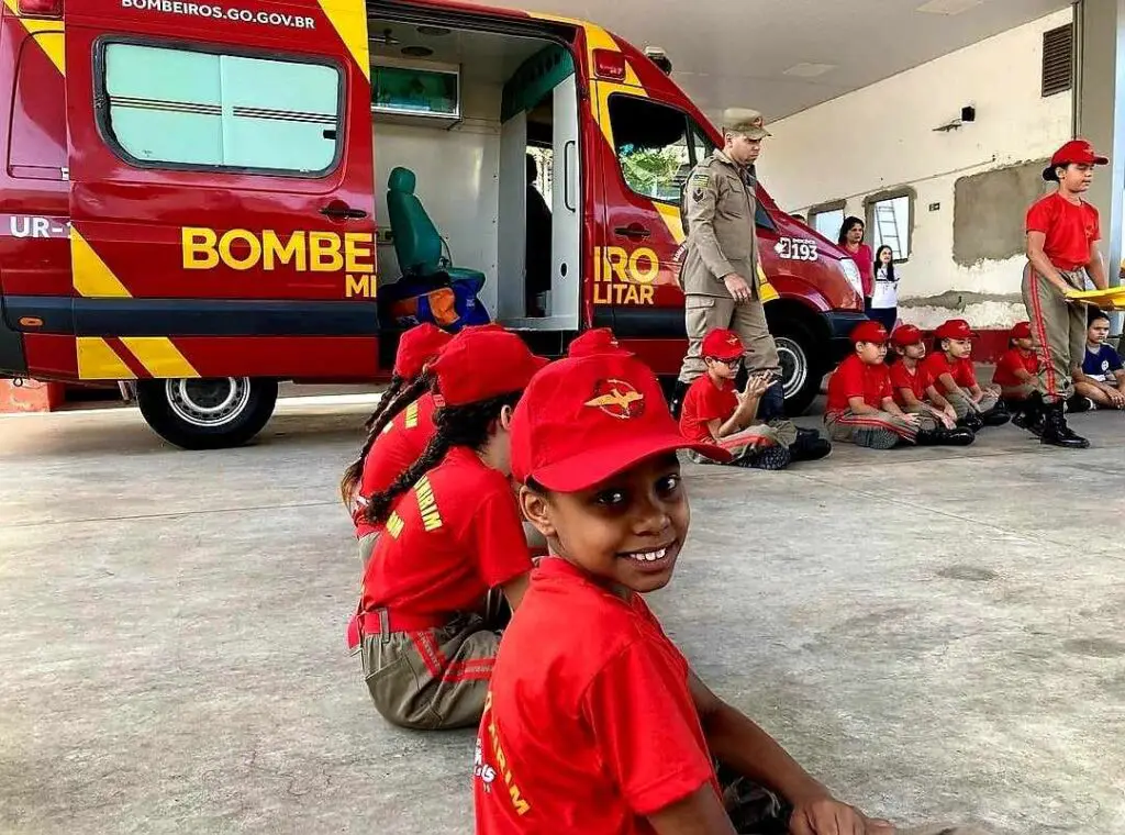 Formatura do Programa Bombeiro Mirim reúne jovens em Pirenópolis