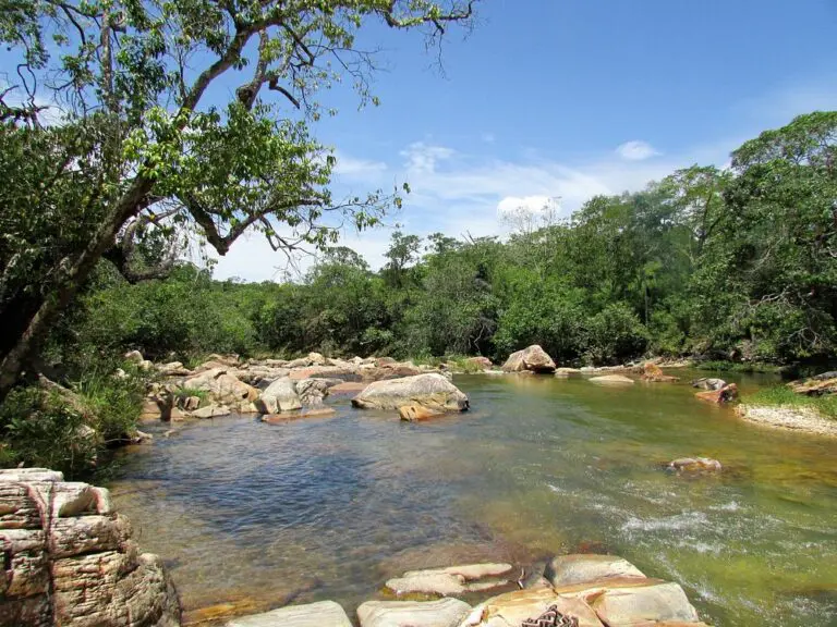 Balneário Praia Grande: lazer, rio e natureza em Piri