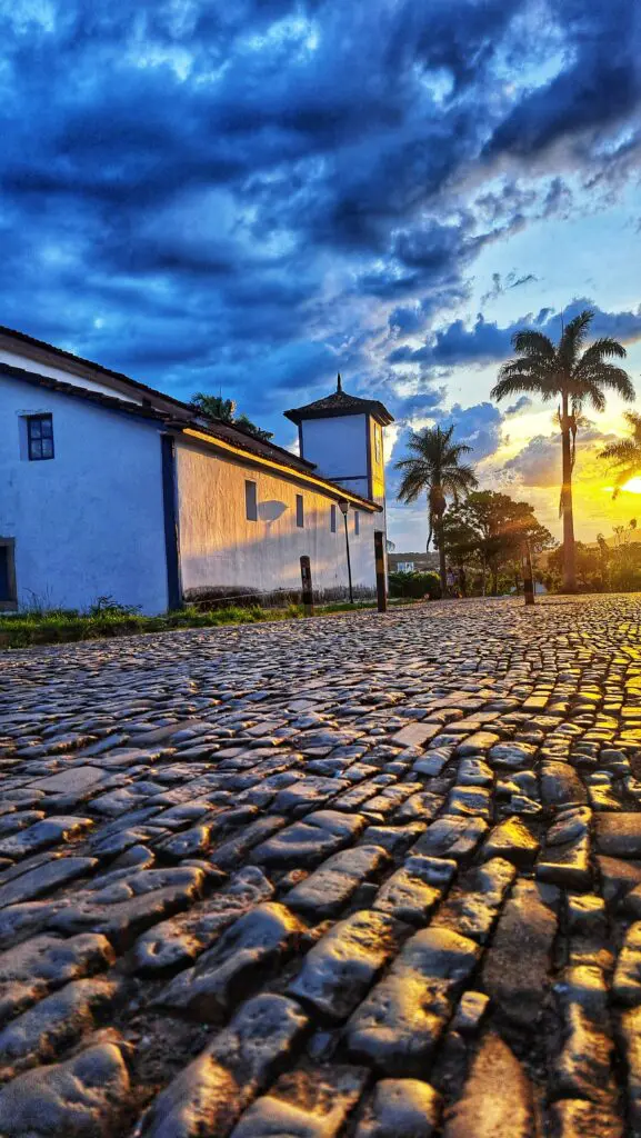 Entardecer na Igreja do Bonfim em Pirenópolis
