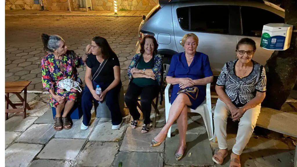 Prosa na Calçada fortalece vínculos entre mulheres em Pirenópolis