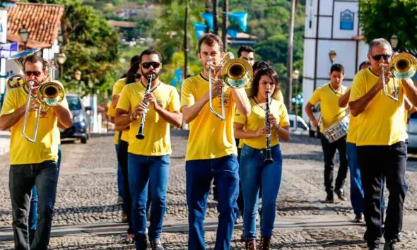 Web Storys Recital de Fim de Ano reúne Banda Phoenix no Teatro Municipal