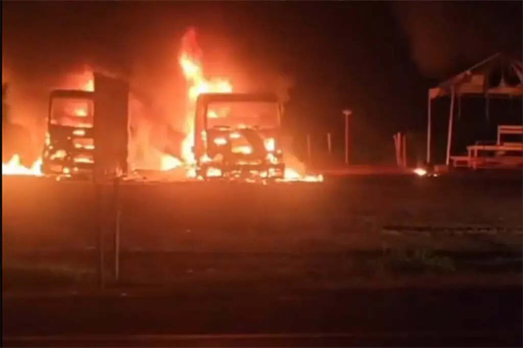 Ataque incendeia máquinas na duplicação da BR-153 em Goiás